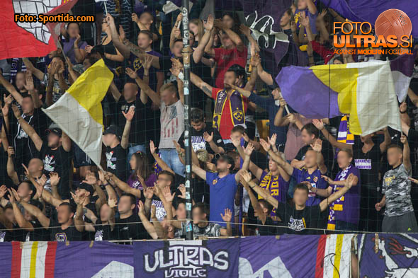 The fans of Maribor - Viole during 2nd Leg football match between NK Maribor (SLO) and Gabala FK (AZE) in Playoff of UEFA Europa League 2016/17, on August 25, 2016, in Sports park Ljudski vrt, Slovenia. Photo by Morgan Kristan / Sportida